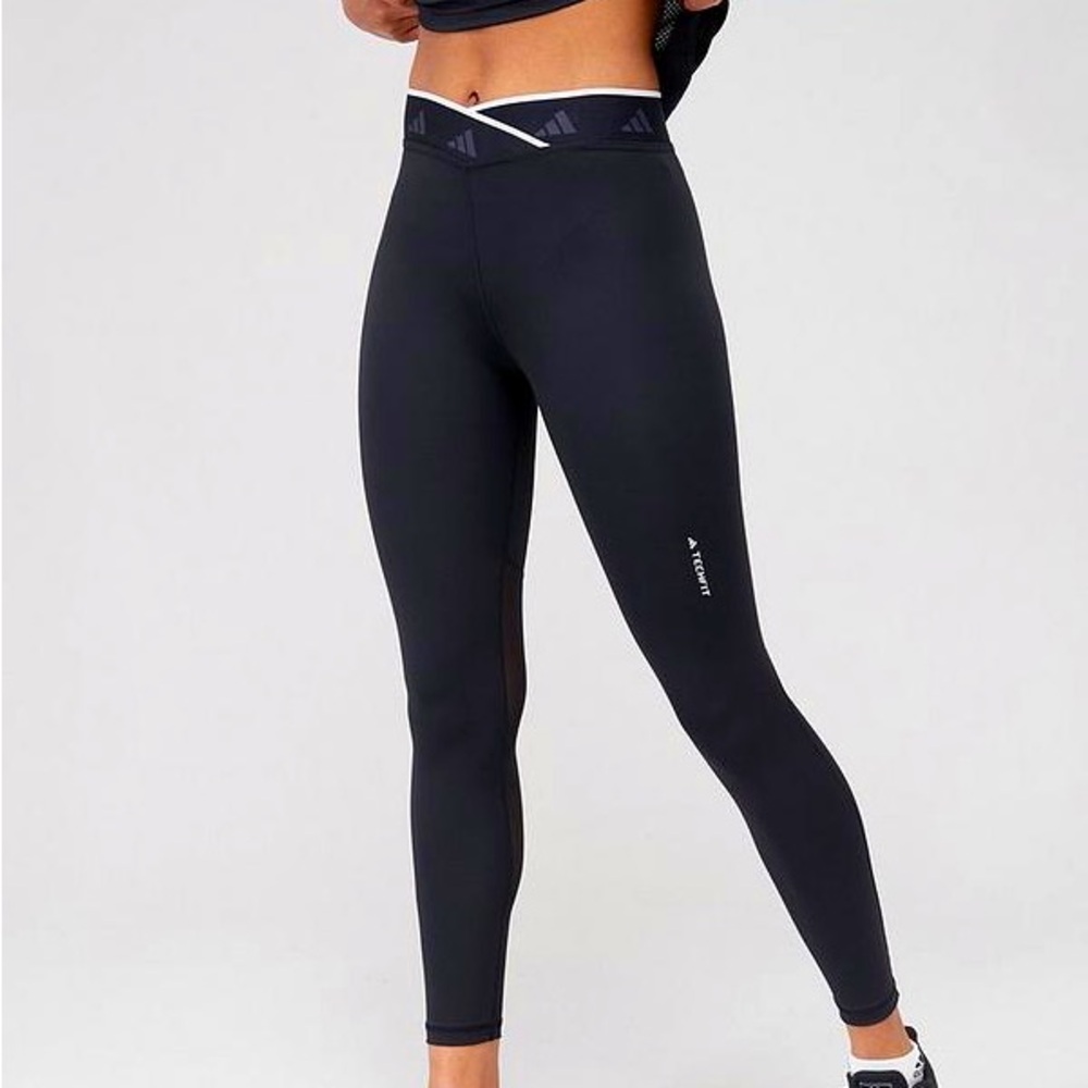 adidas Techfit V-Shaped Elastic 7/8 Leggings Medium